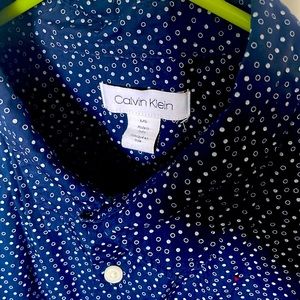 Like new Calvin Kline short sleeved button down